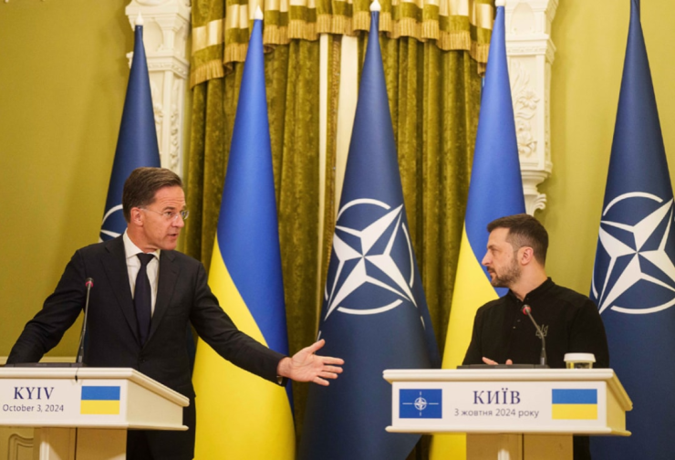 Cựu lãnh đạo NATO thừa nhận sốc về Ukraine - 1
