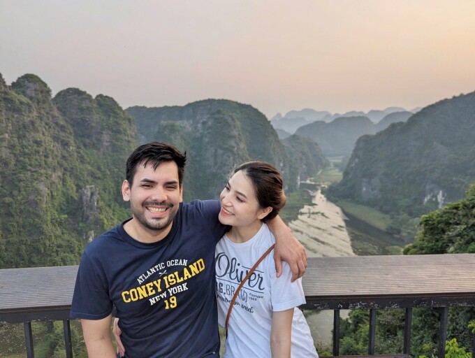 Hồng Diễm và Fernando Barths tại Ninh Bình năm 2025. Ảnh: Nhân vật cung cấp