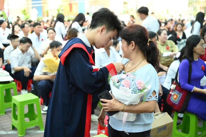Lời dặn dò xúc động của cô hiệu trưởng trường vùng ven TPHCM - 5