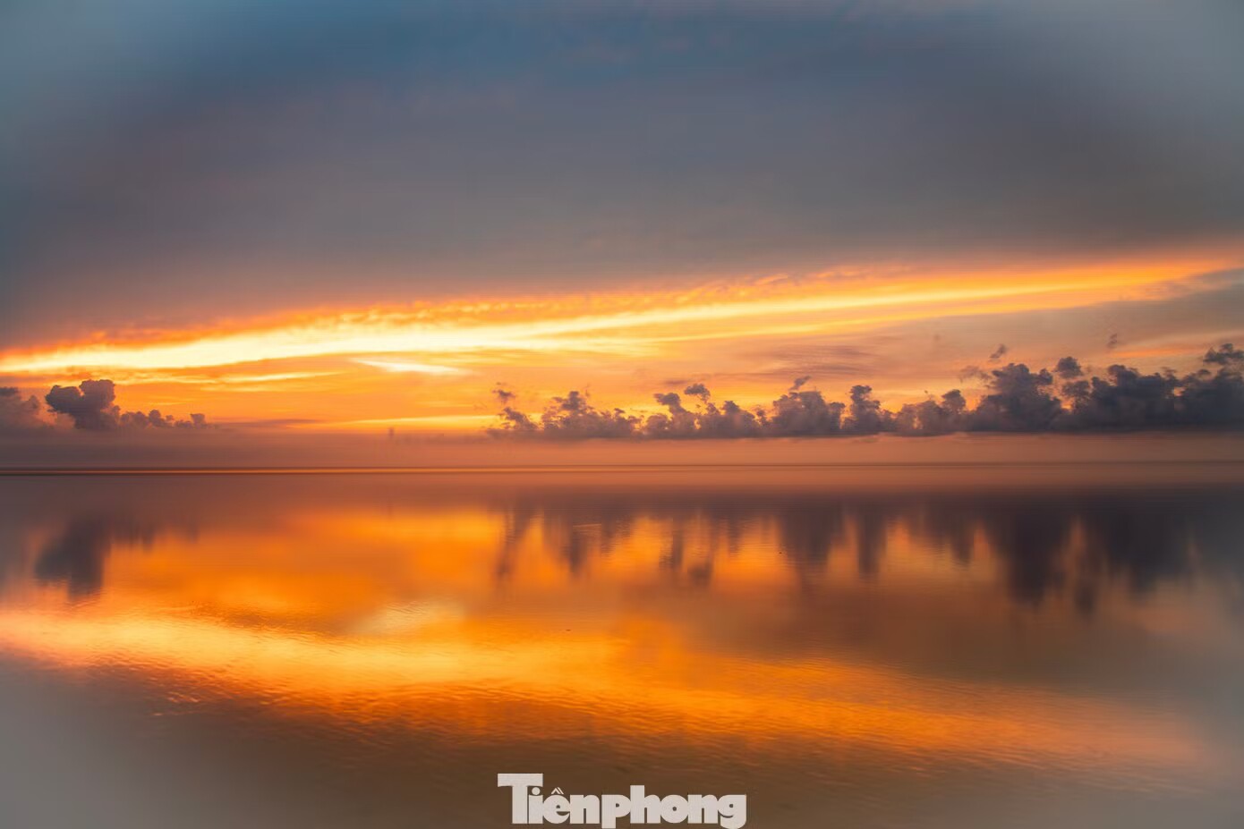 Khung cảnh 'siêu thực' trên bãi biển nổi tiếng Hưng Yên - 9