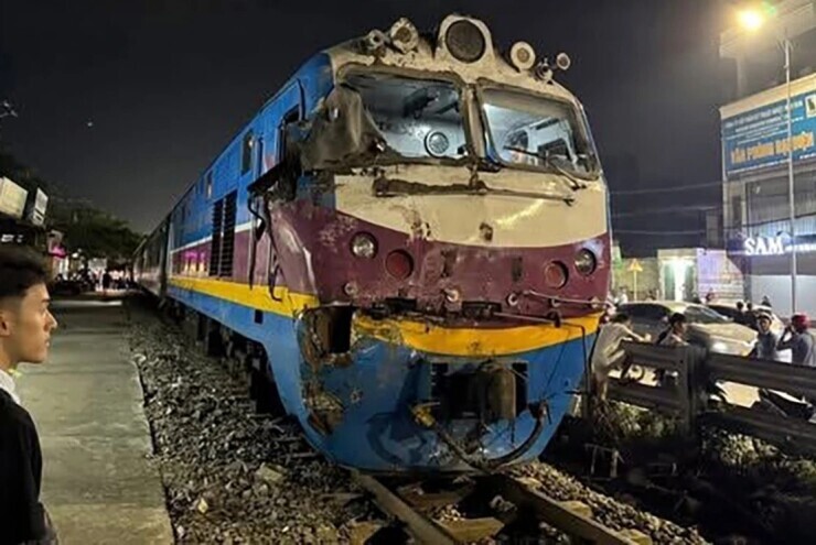 Nguyên nhân vụ va chạm kinh hoàng giữa xe tải và tàu hoả ở Thường Tín, Hà Nội