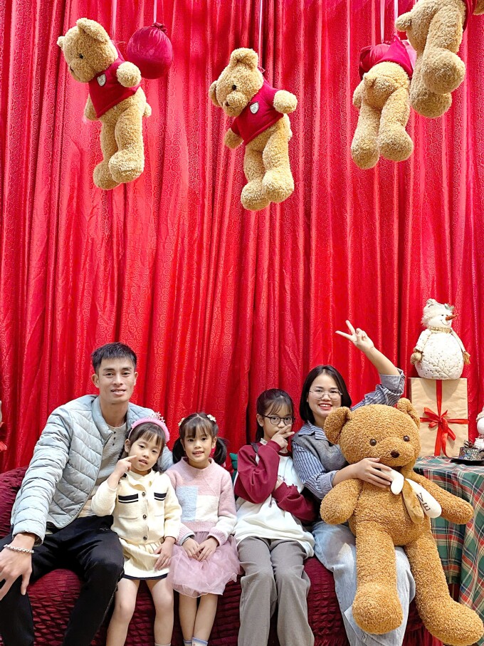 Gia đình Kim Thoa.