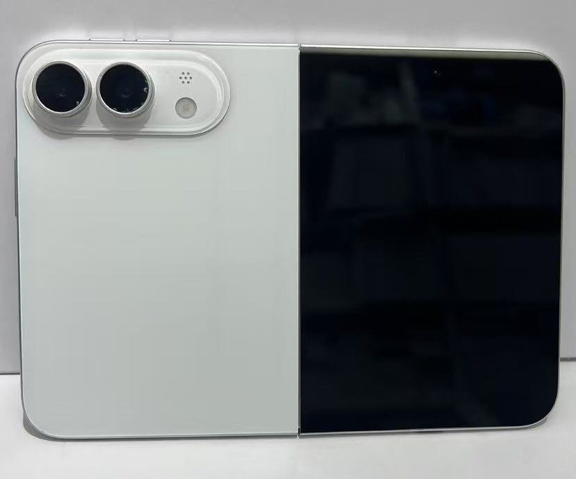 Mô hình iPhone Ultra được chia sẻ bởi Sonny Dickson.