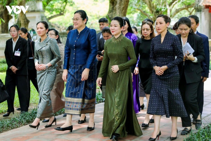 Phu nhân Đào Thị Bích Thủy chia sẻ Việt Nam, Lào, Campuchia và Thái Lan là những quốc gia láng giềng gần gũi, cùng chia sẻ không gian văn hóa Đông Nam Á giàu bản sắc. Các nước đều đề cao giá trị gia đình, lòng hiếu khách, tinh thần đoàn kết cộng đồng và sự tôn trọng các giá trị nhân văn.