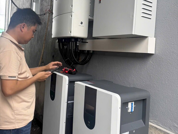 Người dùng cũng nên tính toán lắp đặt thêm hệ thống pin lưu trữ để sử dụng ban đêm.