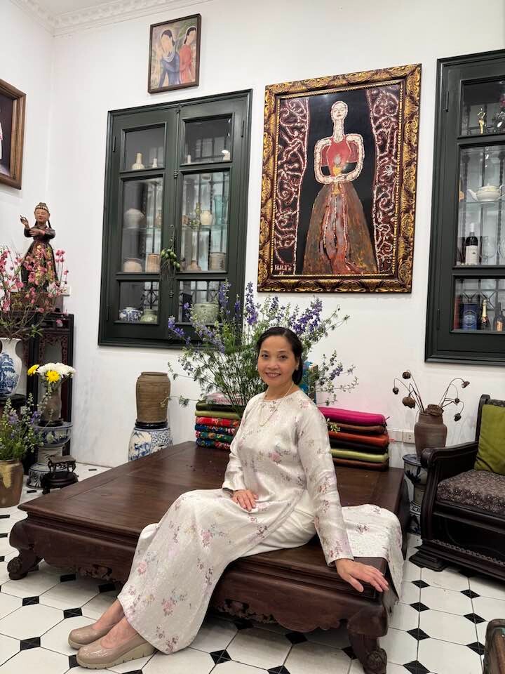 Khi trở lại quê hương, NSƯT Lê Vi đã hạnh phúc ghi lại những khoảnh khắc bình yên và ấm áp ở nơi đây.