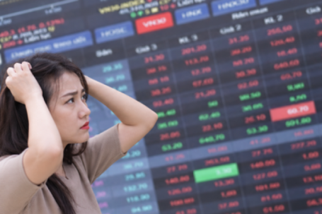 Điều gì khiến VN-Index rơi tự do gần 50 điểm, chính thức thủng mốc 1.800 điểm?