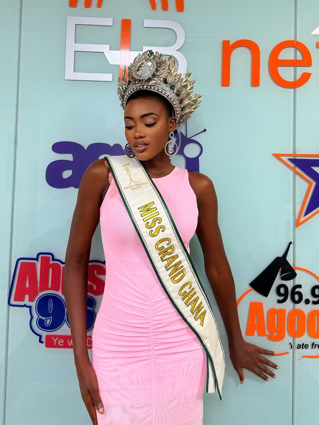 Rebecca Attiogbe đến từ Lomé, Togo, và mang trong mình dòng máu Togo. Trước khi thành công trong các cuộc thi sắc đẹp ở Ghana, cô được biết đến ở Togo với tư cách là người mẫu và từng tham gia vòng tuyển chọn quốc gia cho cuộc thi Miss Togo 2024.