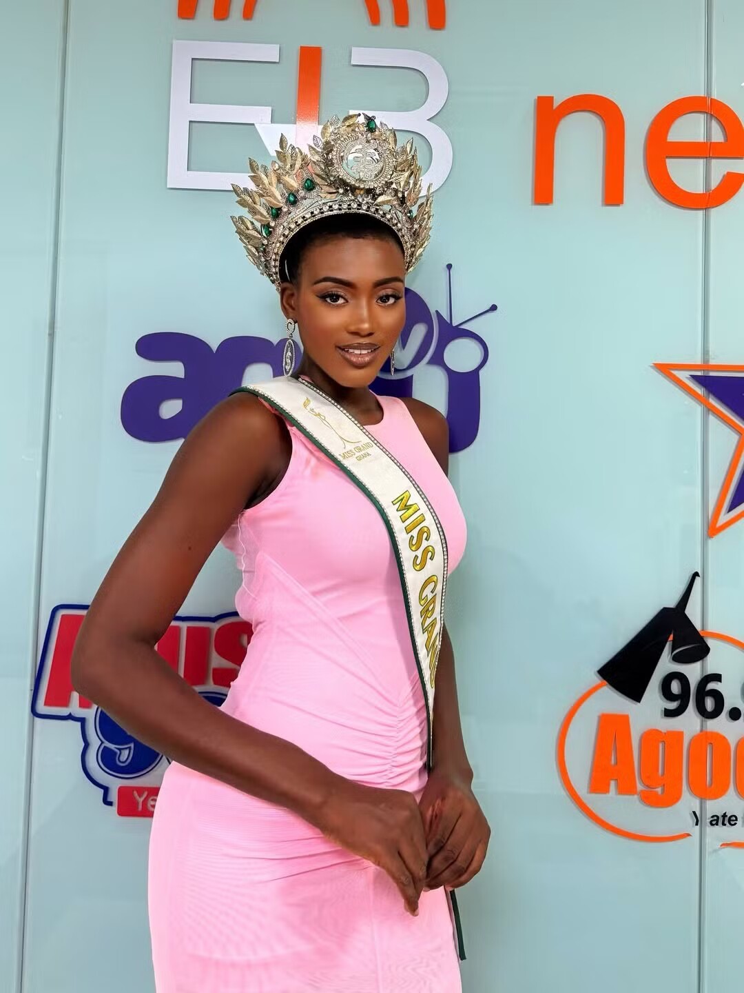 Rebecca Attiogbe đến từ Lomé, Togo, và mang trong mình dòng máu Togo. Trước khi thành công trong các cuộc thi sắc đẹp ở Ghana, cô được biết đến ở Togo với tư cách là người mẫu và từng tham gia vòng tuyển chọn quốc gia cho cuộc thi Miss Togo 2024.