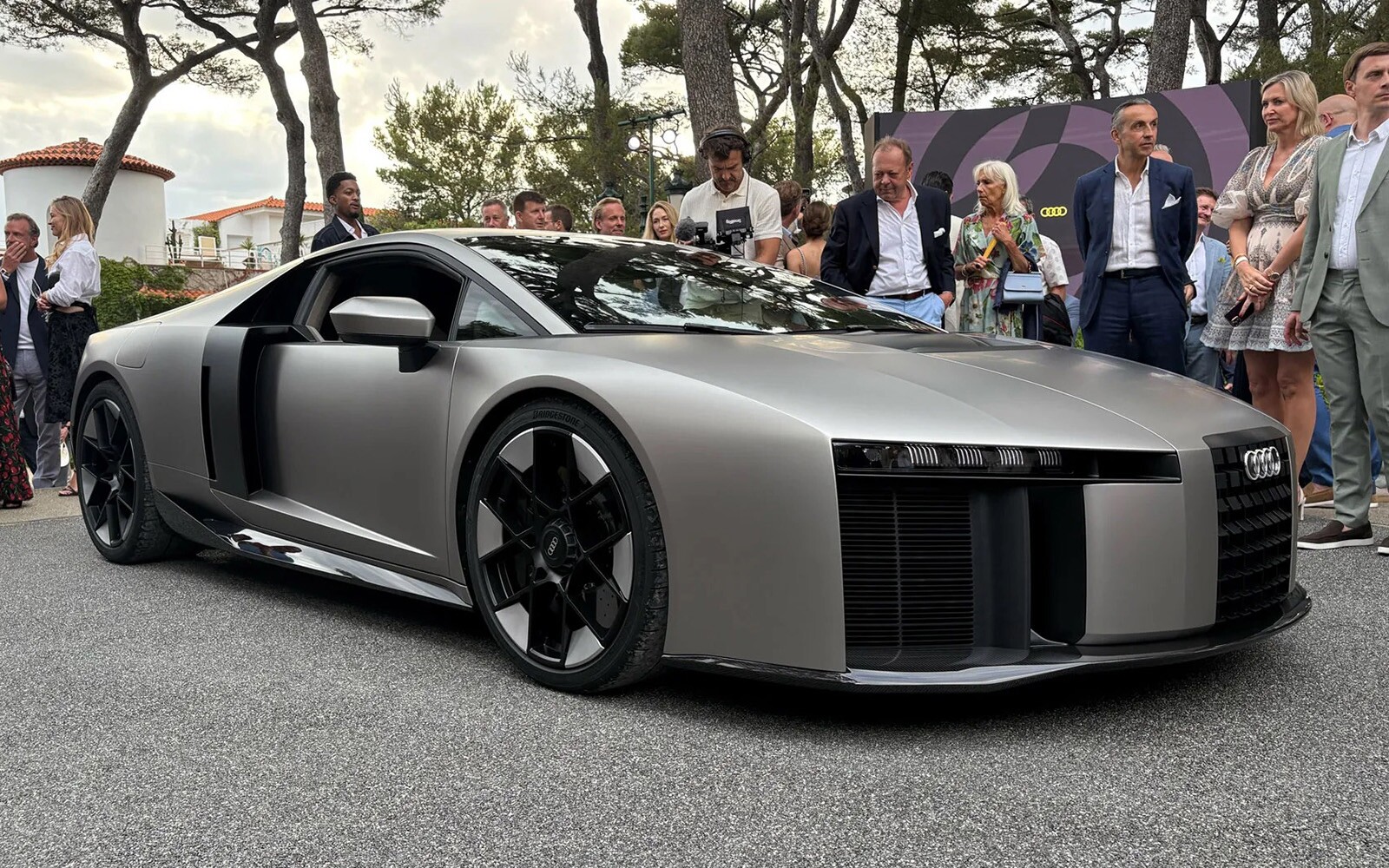 Audi bất ngờ vén màn siêu xe mới mang tên Nuvolari.
