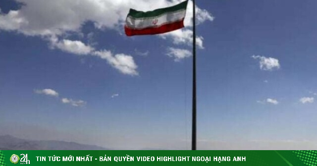 Iran phóng tên lửa vào Israel