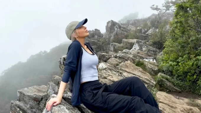 Annie đặc biệt yêu thích chạy bộ, hiking giúp cô vừa gần gũi thiên nhiên, vừa rèn luyện sức khỏe thể chất, cân bằng sức khỏe tinh thần.