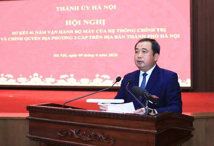 Bí thư Thành ủy Hà Nội Trần Đức Thắng phát biểu tại hội nghị.