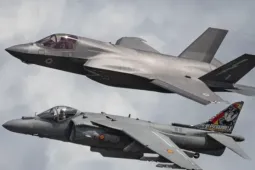 Tiêm kích F-35B chính thức tiếp quản vai trò của tiêm kích AV-8B Harrier II