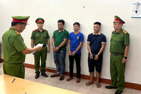 Hai thanh niên bị đánh hội đồng tại đám cưới, một người tử vong