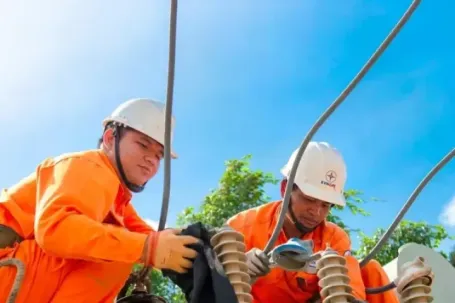 EVN lãi gần 52.000 tỷ đồng, giá điện có thể giảm?