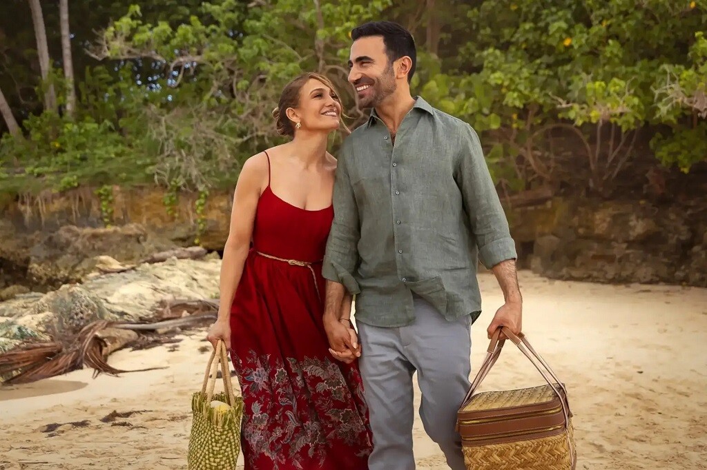 Jennifer Lopez và Brett Goldstein.