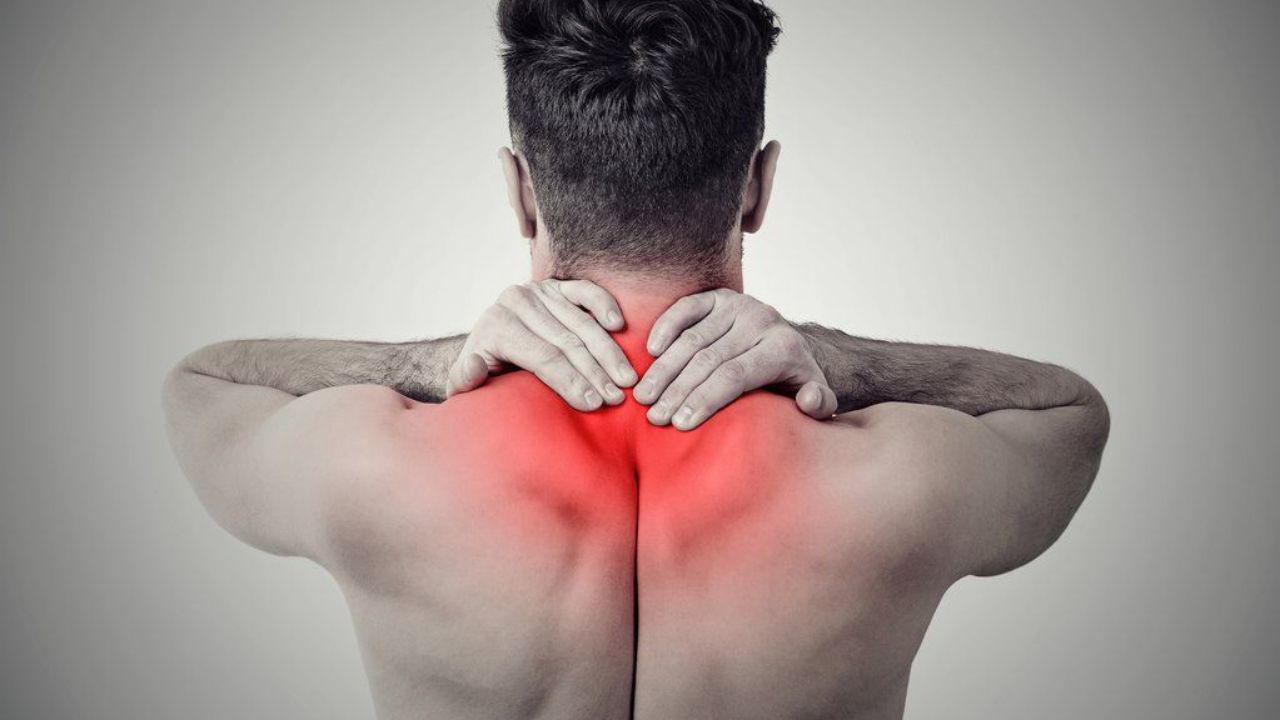 Đau cổ vai gáy kéo dài lâu năm