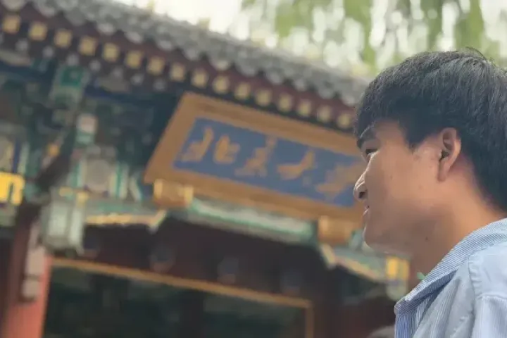 Nam sinh trường nghề trở thành nghiên cứu sinh tiến sĩ Đại học Bắc Kinh sau 12 năm