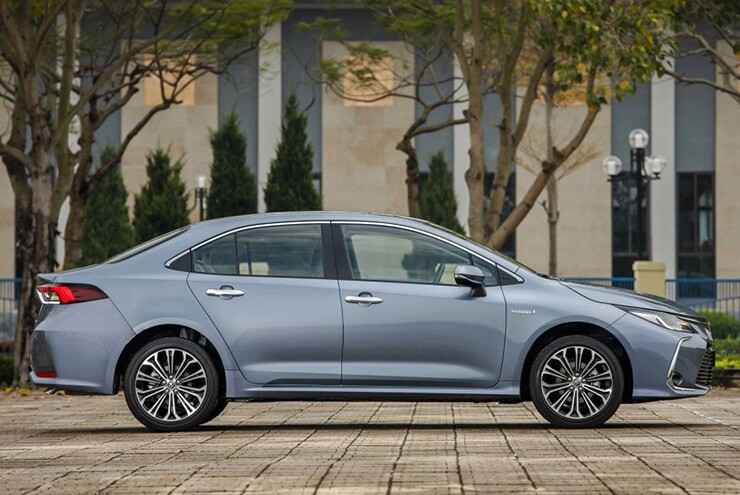 Giá xe Toyota Corolla Altis cập nhật tháng 6/2026