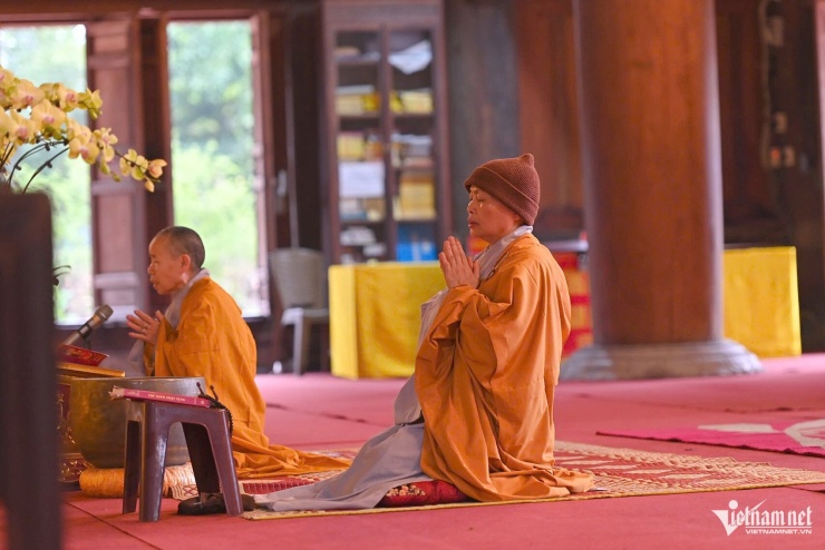 Ngắm tượng Phật bằng ngọc bích nguyên khối lớn nhất Việt Nam tại chùa Quỳnh Lâm - 8