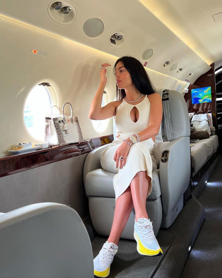 Loạt túi Hermes triệu đô của vị hôn thê C. Ronaldo - 5