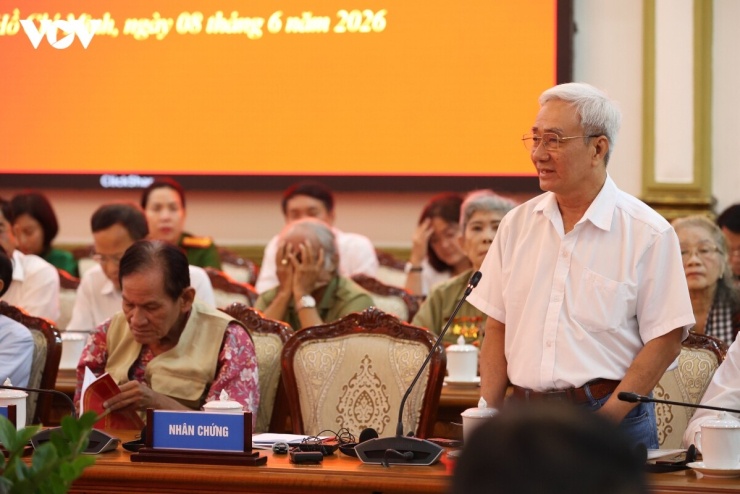 Tỷ Huỳnh)