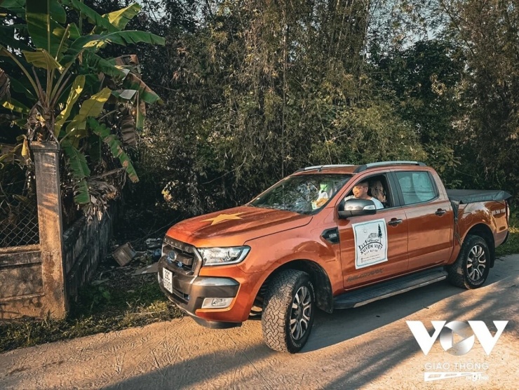 Form dáng của xe bán tải cabin kép rất giống xe con và có khả năng chở tới 5 người.