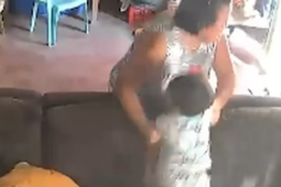 VIDEO: Người bà lao nhanh trong động đất Philippines, lấy thân mình bảo vệ cháu