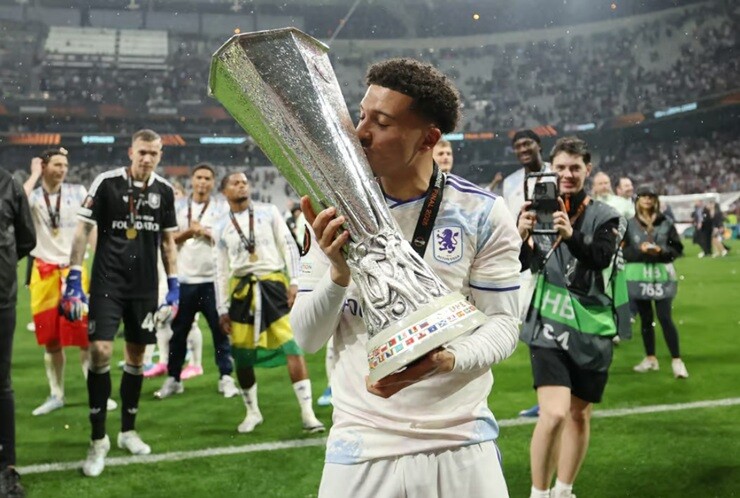Sancho vừa cùng Aston Villa giành chức vô địch Europa League mùa giải 2025/26