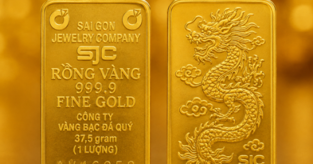 Giá vàng giảm thêm 5 triệu đồng/lượng, người mu...