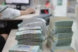 Lý do ngân hàng tăng mạnh lãi suất huy động