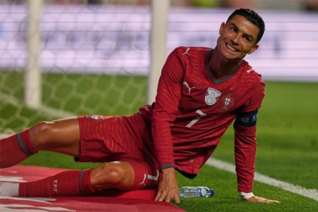 Ronaldo dứt điểm kém cỏi như cầu thủ hạng xoàng, dễ thành gánh nặng ở World Cup