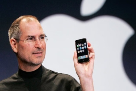Steve Jobs là ai mà vào đề thi Ngữ văn THPT 2026 gây sốt