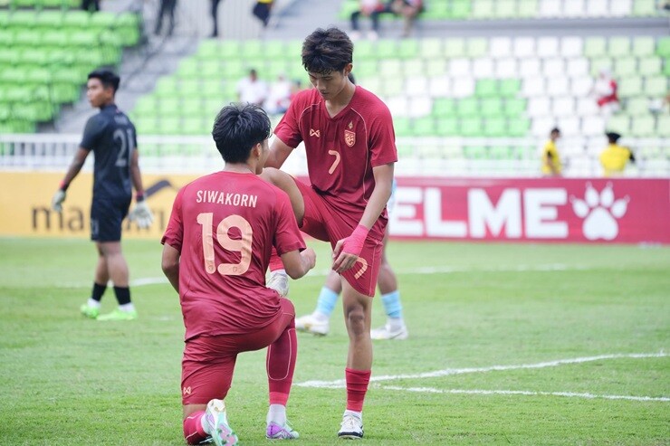 Trực tiếp bóng đá U19 Thái Lan - U19 Campuchia: "Voi chiến" có bàn thứ 4 (BK U19 Đông Nam Á) (Hết giờ) - 2
