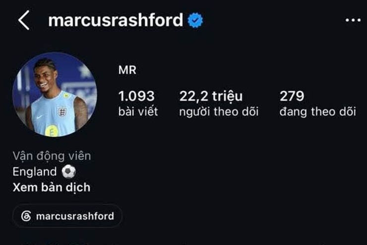Rashford đáp trả Barcelona