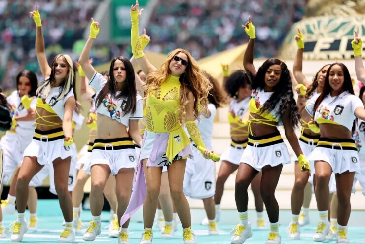 Tá hỏa World Cup 2026: Nữ ca sĩ Shakira bị nghi là "người giả" ở lễ khai mạc