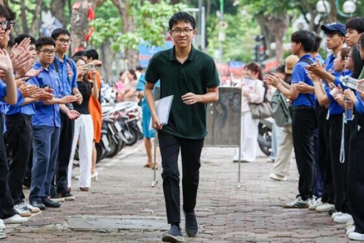 Dự báo thời tiết ngày 12/6: Miền Bắc trời nắng, miền Nam có mưa