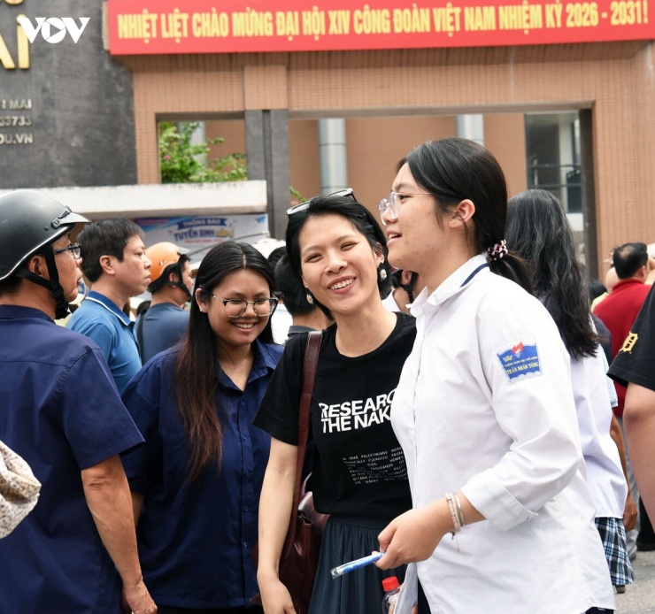 Sáng nay (12/6), thí sinh thi 2 môn tự chọn, kết thúc kỳ thi tốt nghiệp THPT 2026 - 1