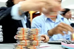 Giá vàng đảo chiều tăng vọt
