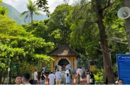 Miếu Ngũ Hành - điểm đến tâm linh bình yên giữa lòng Côn Đảo
