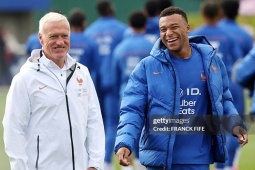 Mbappe ngăn Deschamps làm HLV ĐT Italia, thích vô địch World Cup hơn ghi bàn