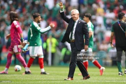 Chủ nhà Mexico thắng trận mở màn World Cup, HLV Aguirre nói gì về sức ép quá lớn?