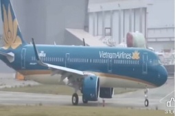 Thực hư chiếc máy bay A321 của Vietnam Airlines bị biến dạng
