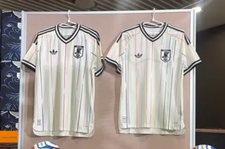 Triệt phá kho hàng giả các sản phẩm World Cup trị giá hơn 500 tỷ đồng
