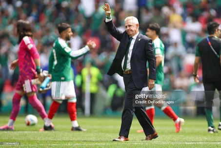 Chủ nhà Mexico thắng trận mở màn World Cup, HLV Aguirre nói gì về sức ép quá lớn?