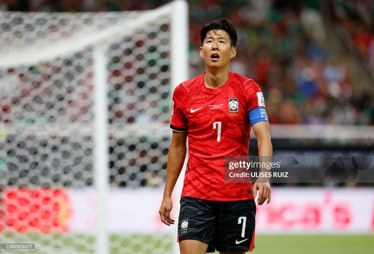 Son Heung Min "lạc nhịp"