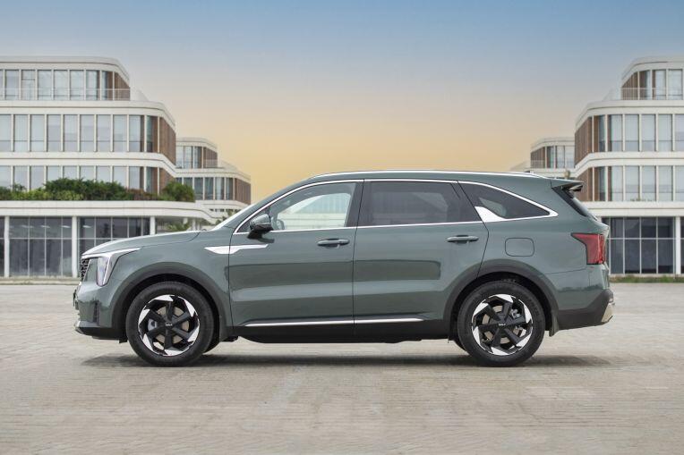 Kia New Sorento Hybrid sử dụng hệ truyền động Smartstream Turbo Hybrid.