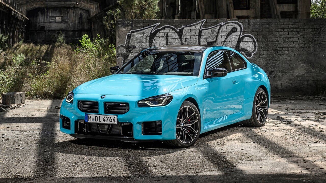 BMW M2 vừa được ra mắt, đầy là sự kết hợp giữa khả năng xử lý cực kỳ linh hoạt.