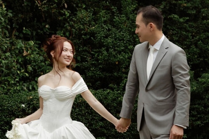 Ảnh cưới phong cách 'giàu ngầm' của Xuân Nghi